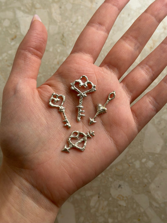 Arrow necklace
