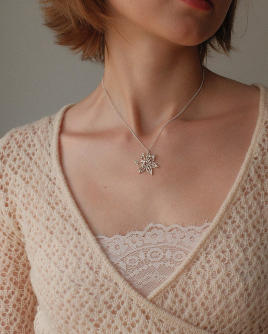 Flower necklace