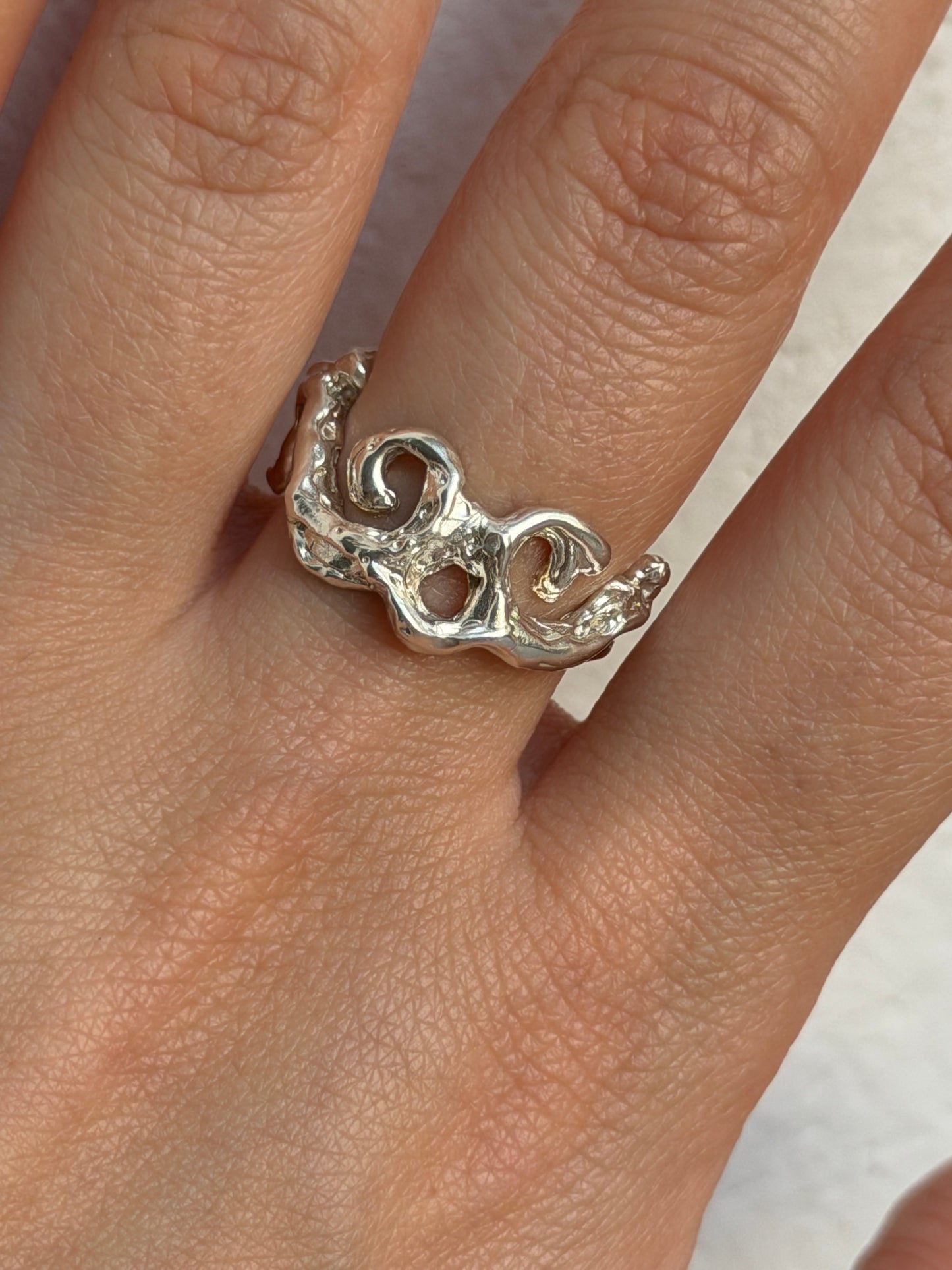 Vine ring