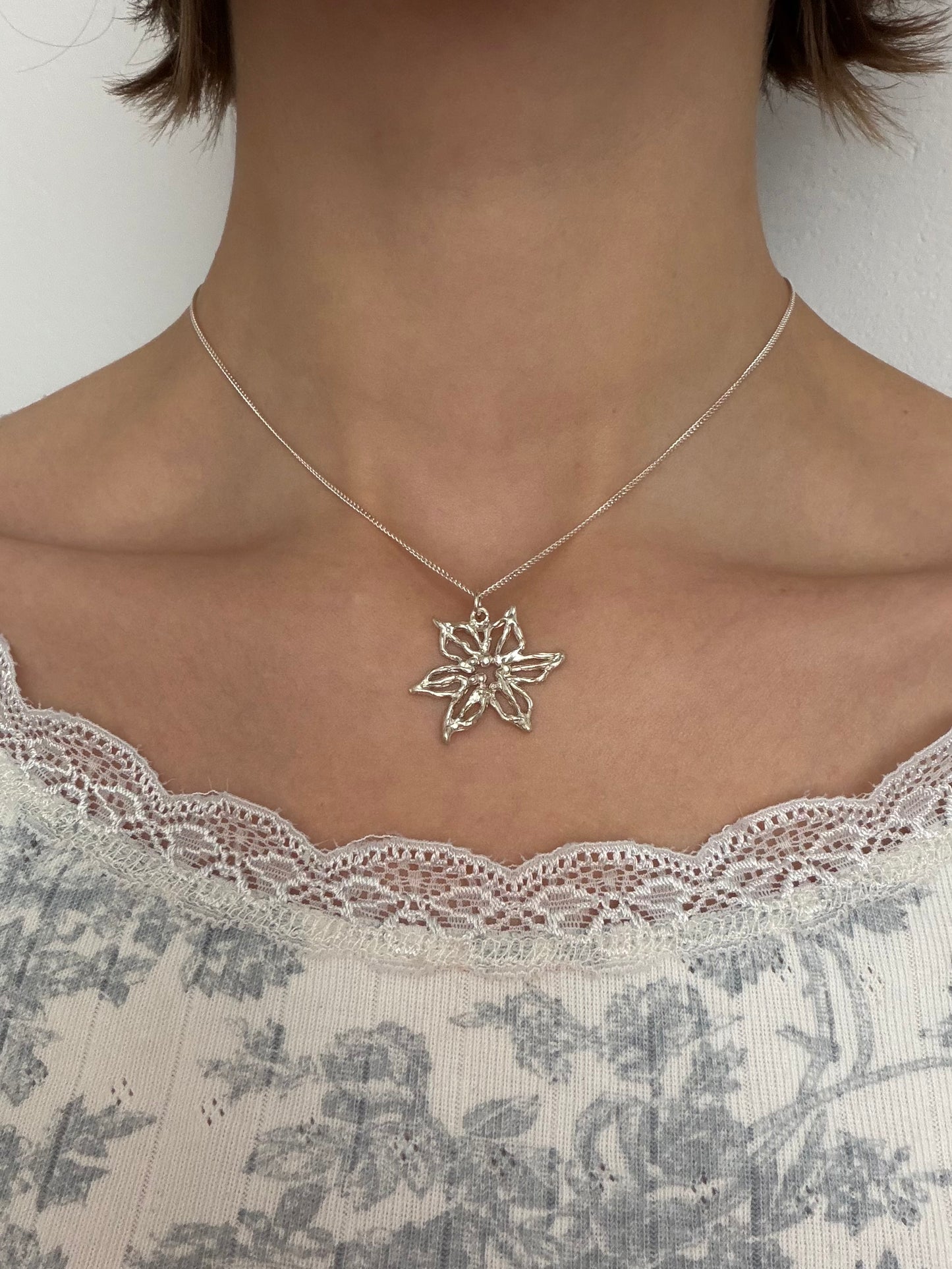 Flower necklace