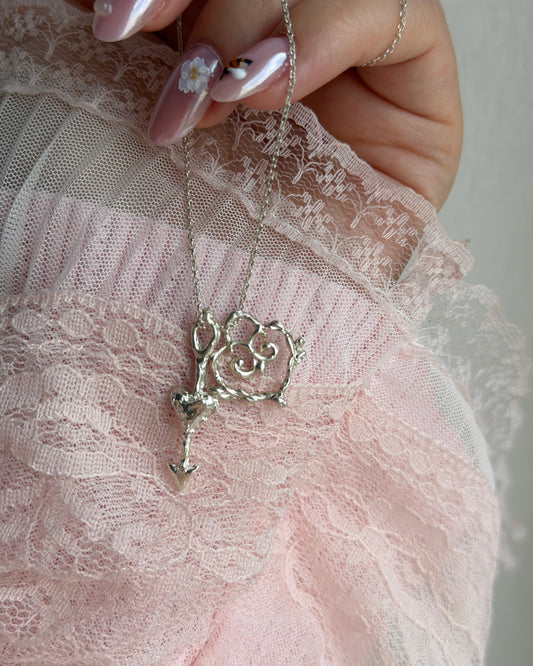 Arrow necklace